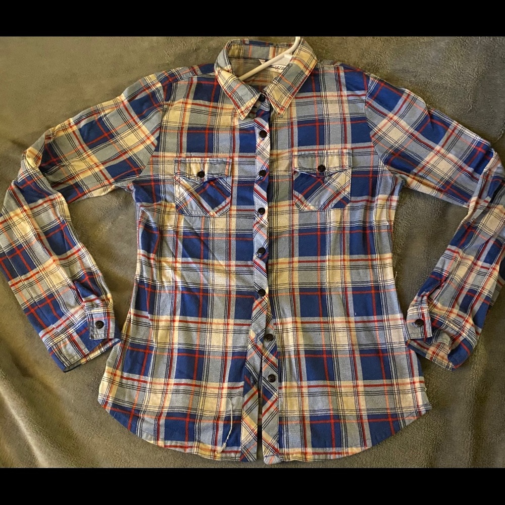 Flannel long sleeve button up